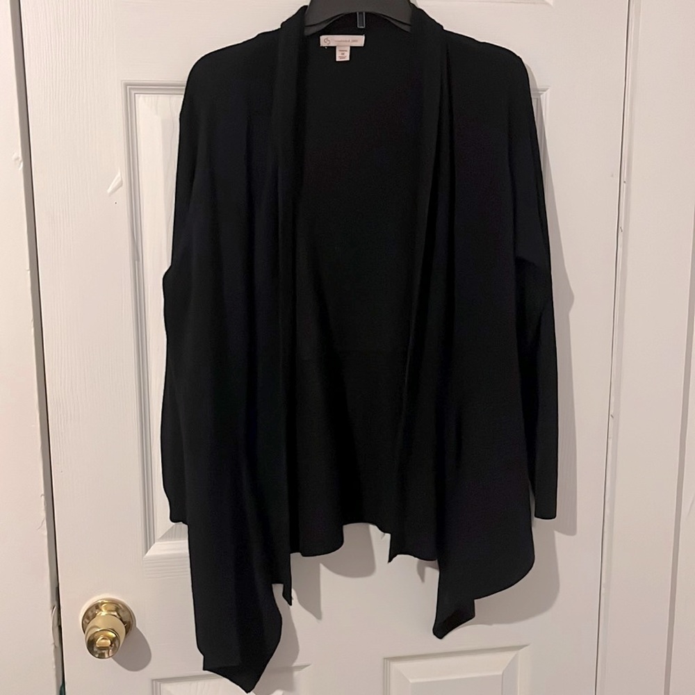 1x Black Tunic Cardigan with horizontal lines